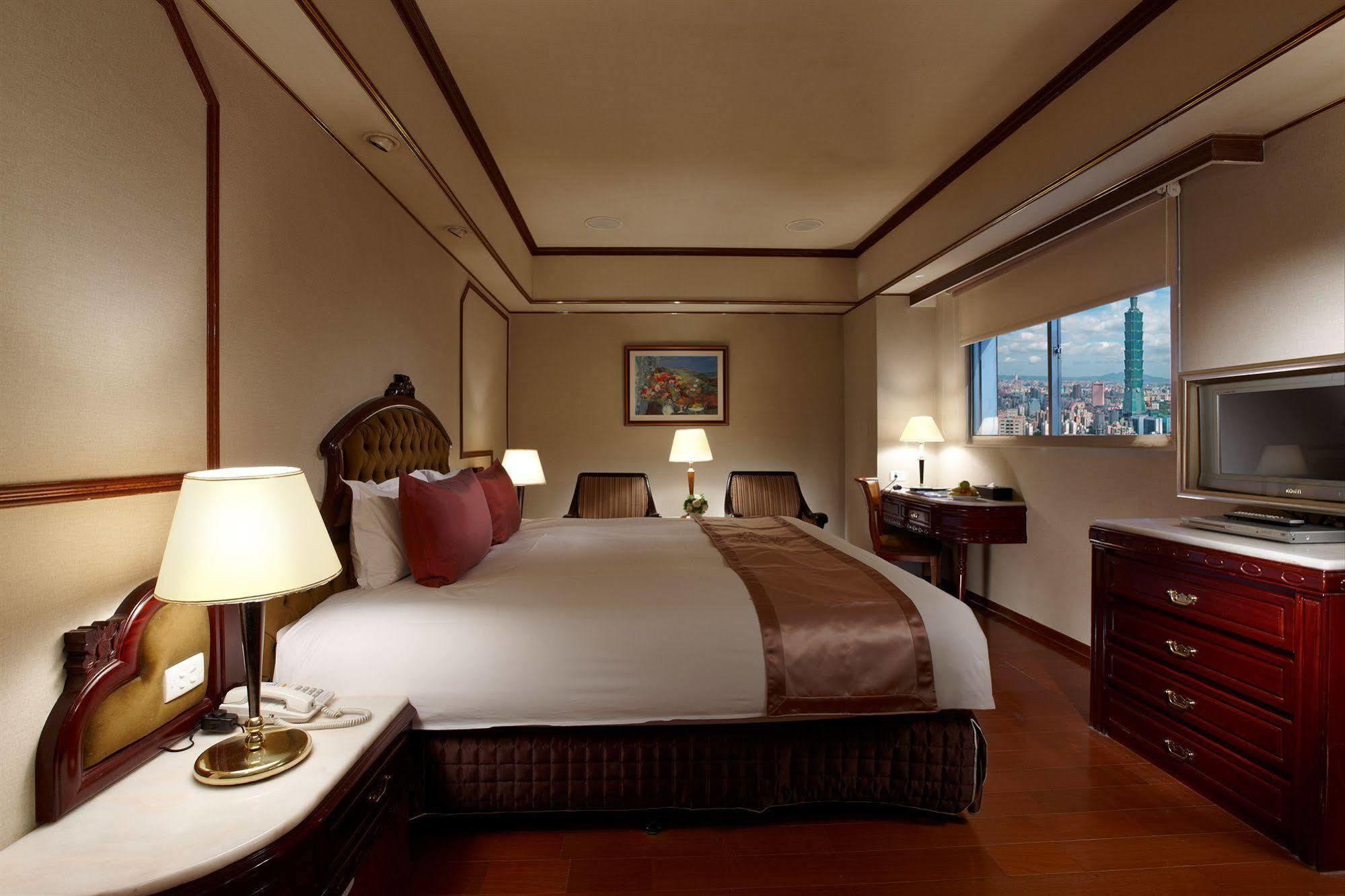 Charming City Songshan Hotel Tajpej Zewnętrze zdjęcie